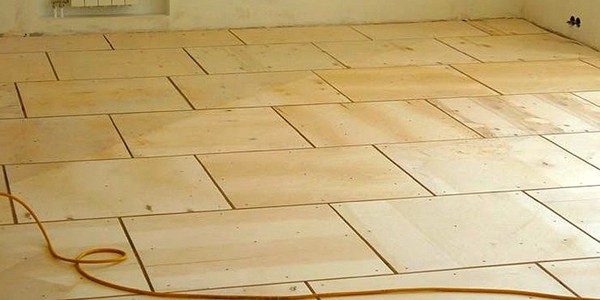 Укладка фанеры на бетонный пол: выбор материала и способы монтажа